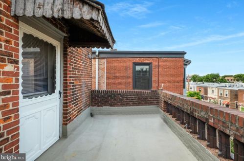 1433 Broad St, Philadelphia PA 19146-4808 exterior