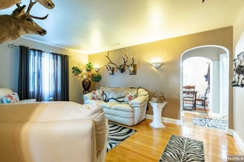 40 Jefferson Ave, Hasbrouck Heights NJ 07604-1209 exterior