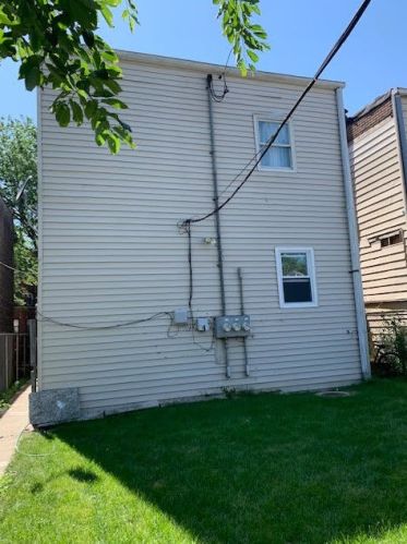 6241 Troy St, Chicago IL 60629-2810 exterior