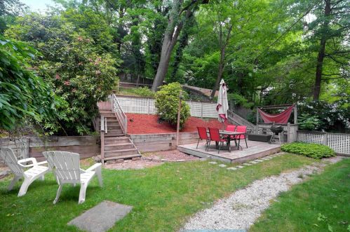 2617 Blackridge Ave, Pittsburgh PA 15235-4130 exterior