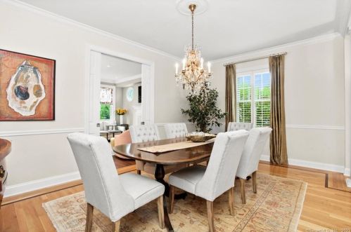 4 Hbr Vw Ave, Norwalk CT 06854-4822 exterior