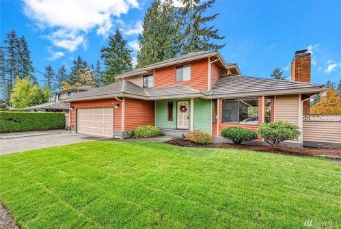 18513 3 Ave, Seattle WA  98155-5713 exterior