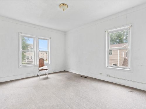 213 Pavilion Ave, Providence RI 02905-1621 exterior