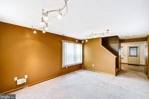 1719 19th St, Philadelphia, PA 19145-2120