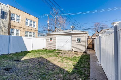 4856 Byron St, Chicago IL 60641-2604 exterior