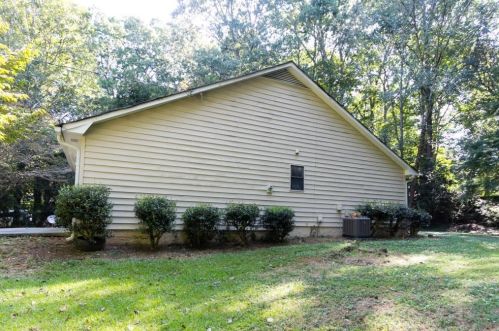 3192 Octavia Ln, Lithonia GA  30039-6180 exterior