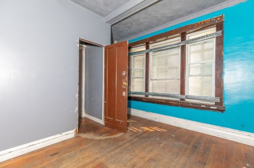 6203 Hermitage Ave, Chicago IL 60660-1103 exterior