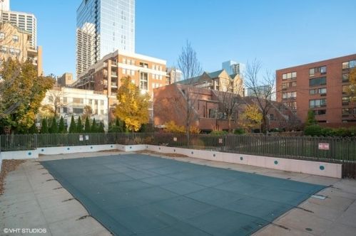 1143 Plymouth Ct, Chicago IL 60605-2007 exterior