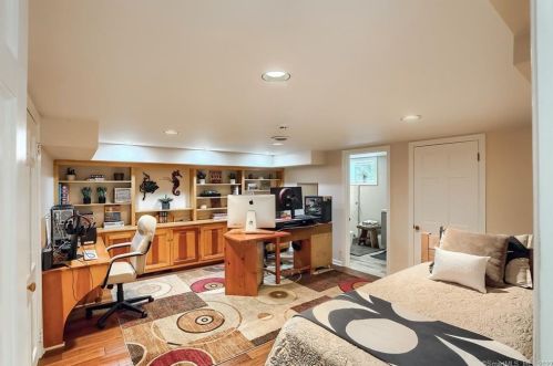 70 Old Belden Hl Rd, Wilton CT 06897-4216 exterior