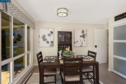 933 Santa Lucia Dr, Concord CA 94523-2366 exterior