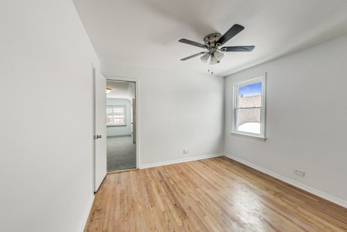 1719 Melvina Ave, Chicago IL 60646-1123 exterior