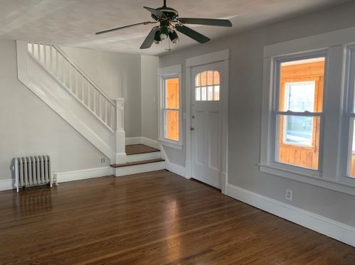 55 Fox St, West Springfield MA  01089-2632 exterior