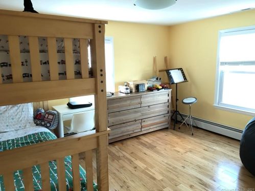 87 Hawley Ave, Milford CT 06460-8016 exterior