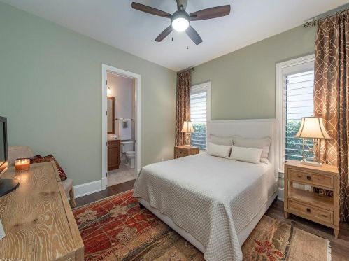 2289 Residence Cir, Naples FL 34105-3084 exterior