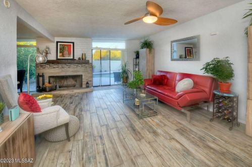 1302 Camino Seco, Tucson AZ 85710-1707 exterior