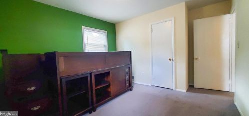 905 1st St, Rockville MD 20850-1444 exterior