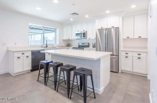 3128 Desert Cove Ave, Phoenix AZ  85029-4203 exterior