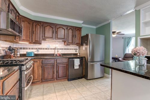 804 Casual Ct, Glen Burnie MD 21061-2105 exterior