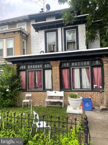 230 53rd St, Philadelphia, PA 19139-1403