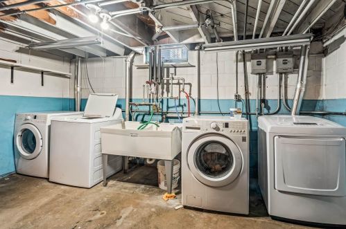 3625 Whitnall Ave, Milwaukee WI 53207-4461 exterior