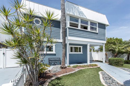 302 E Ave, San Diego, CA 92118-1333