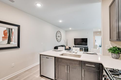 292 Central Ave, Edison NJ  08817-3115 exterior