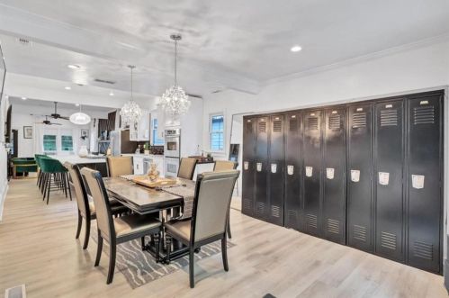 548 Holderness St, Atlanta GA 30310-1750 exterior