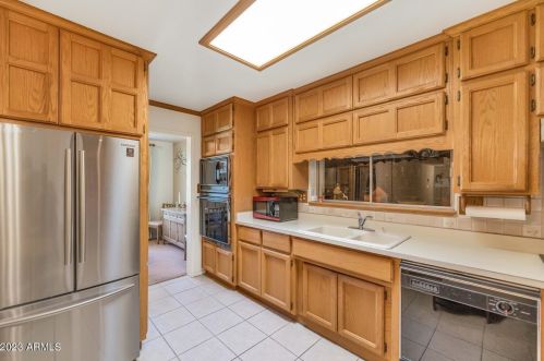 2623 20 Ave, Phoenix AZ 85021-6963 exterior