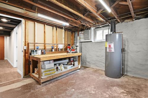 9016 Stansberry Ave, Saint Louis MO 63134-3438 exterior