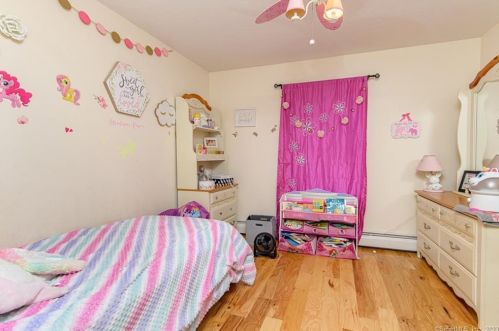 304 Ledge Rd, Killingly CT 06241-1910 exterior