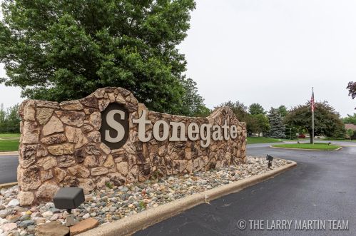 2696 Stonegate Dr, Wyoming, MI 49519-3163