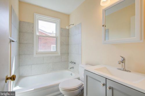 215 Highland Ave, Rockville MD  20850-4136 exterior