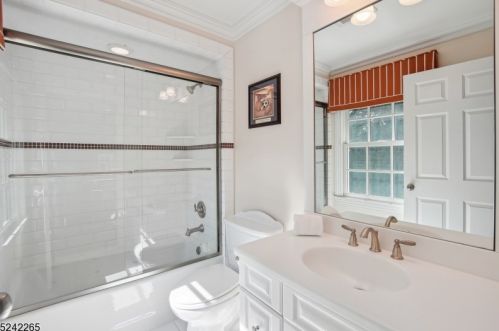 40 Linden Ln, Chatham Township NJ 07928-1654 exterior