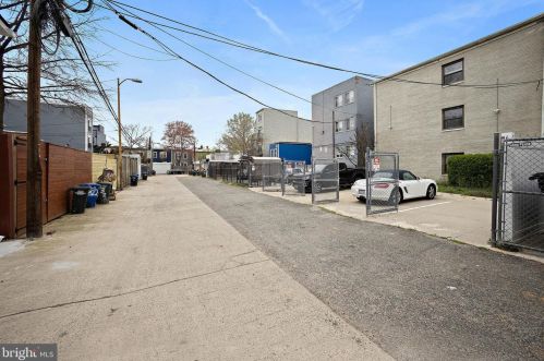 1323 K St, Washington DC 20003-4444 exterior