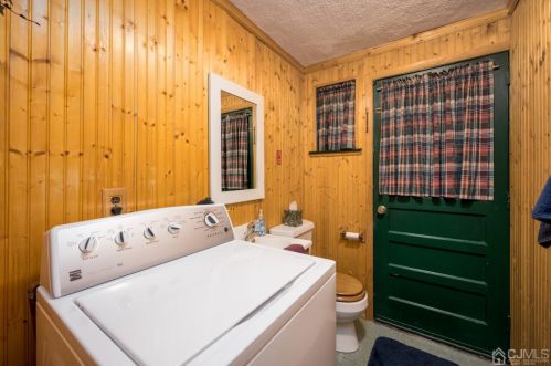 134 Brown Ave, Iselin NJ 08830-2502 exterior