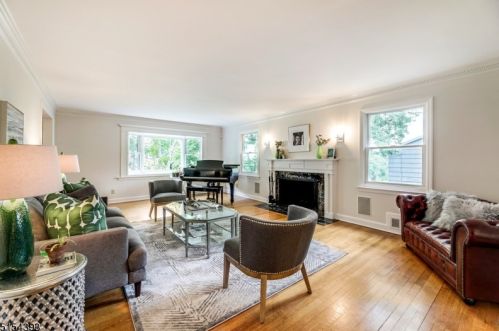 14 Lewis Dr, Maplewood NJ 07040-1005 exterior