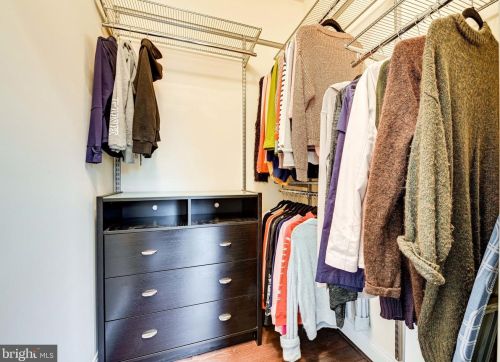 1339 Mayflower Dr, Mc Lean VA 22101-5612 exterior