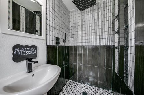 9930 Cloister Dr, Dallas TX 75228-3617 exterior