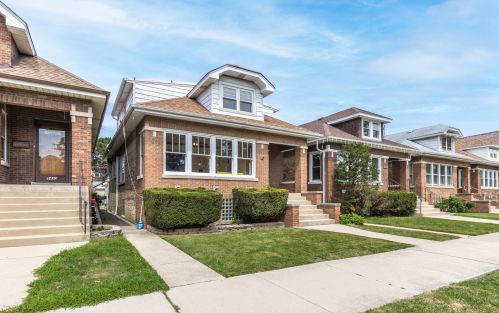 5428 Grace St, Chicago, IL 60641-3211