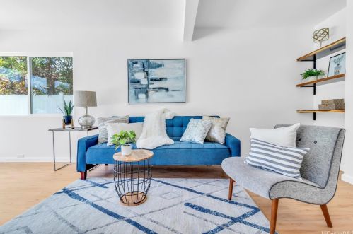 6847 Niumalu Loop, Honolulu HI 96825-1642 exterior