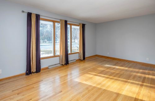 10204 Burleigh St, Milwaukee WI  53222-3304 exterior