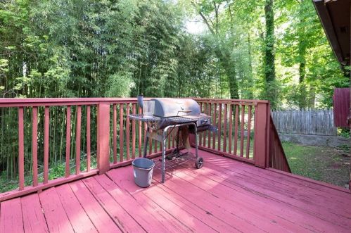 433 Grady Pl, Atlanta GA 30310-2616 exterior