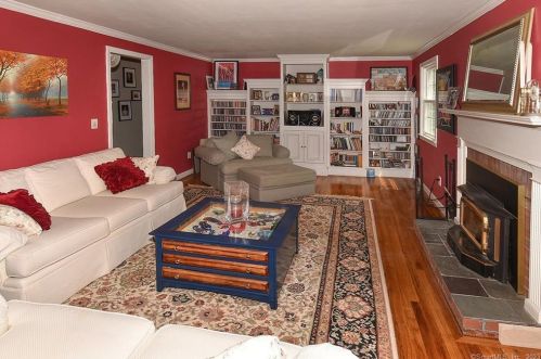 41 Marjorie Ln, Vernon CT 06066-4007 exterior