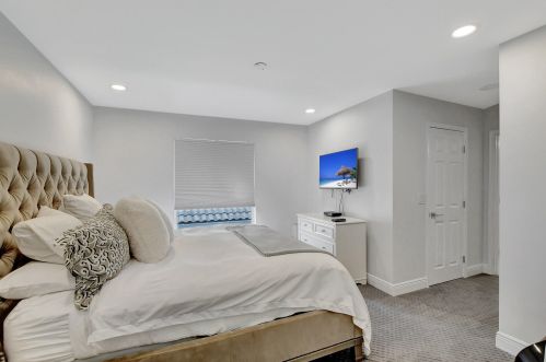 6650 24th Ter, Boca Raton FL  33496-3636 exterior