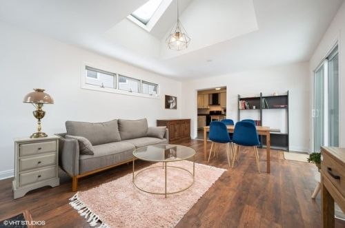 4728 Kilpatrick Ave, Chicago IL 60630-4027 exterior