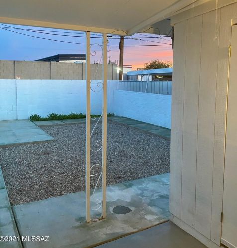 1104 Kentucky St, Tucson AZ  85714-3227 exterior