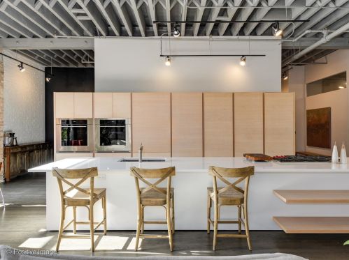 420 Grand Ave, Chicago IL 60612-1144 exterior