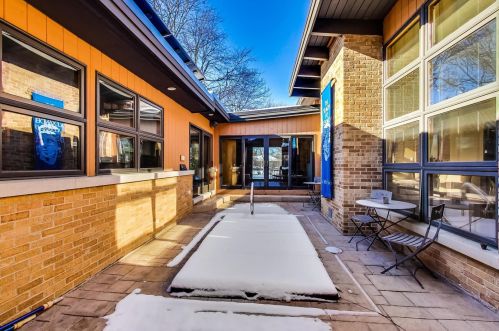 322 Kenmore Ave, Elmhurst IL 60126-3518 exterior