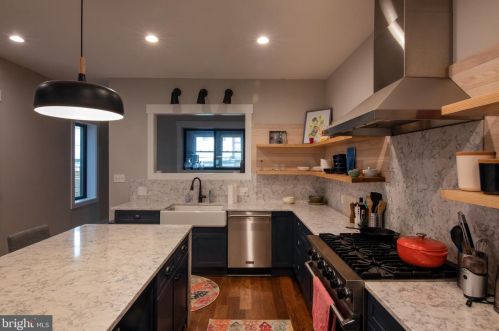 814 49 St, Philadelphia PA 19139-1708 exterior