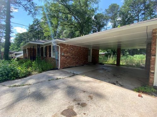 2793 Hayden Dr, Atlanta GA 30344-1057 exterior